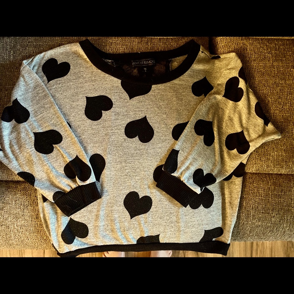 Almost famous Gray with black hearts black edging